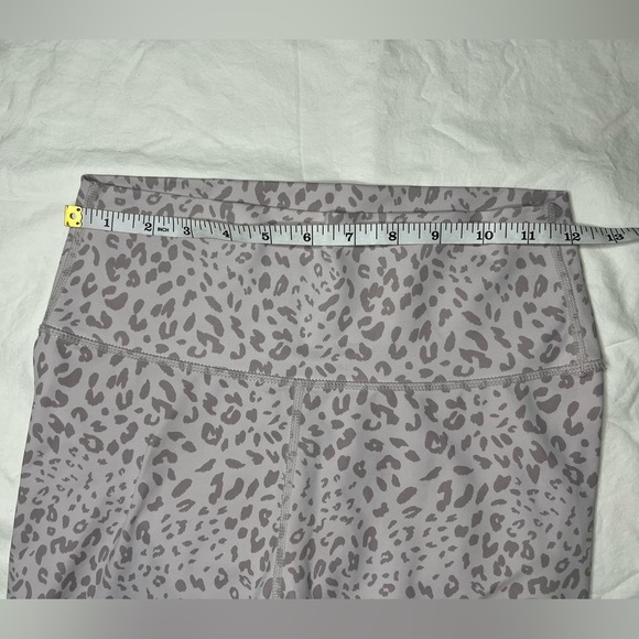 Allfenix White and Grey Leopard Print Leggings - Picture 8 of 11
